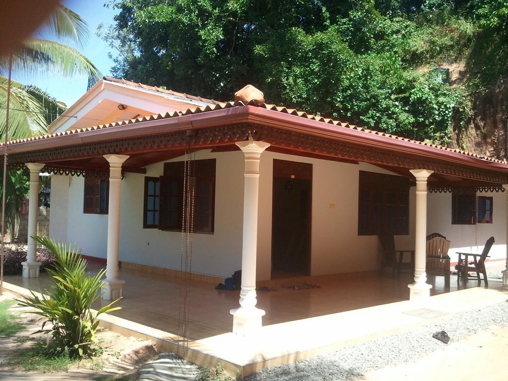 Damith Tourist Inn Mirissa Extérieur photo